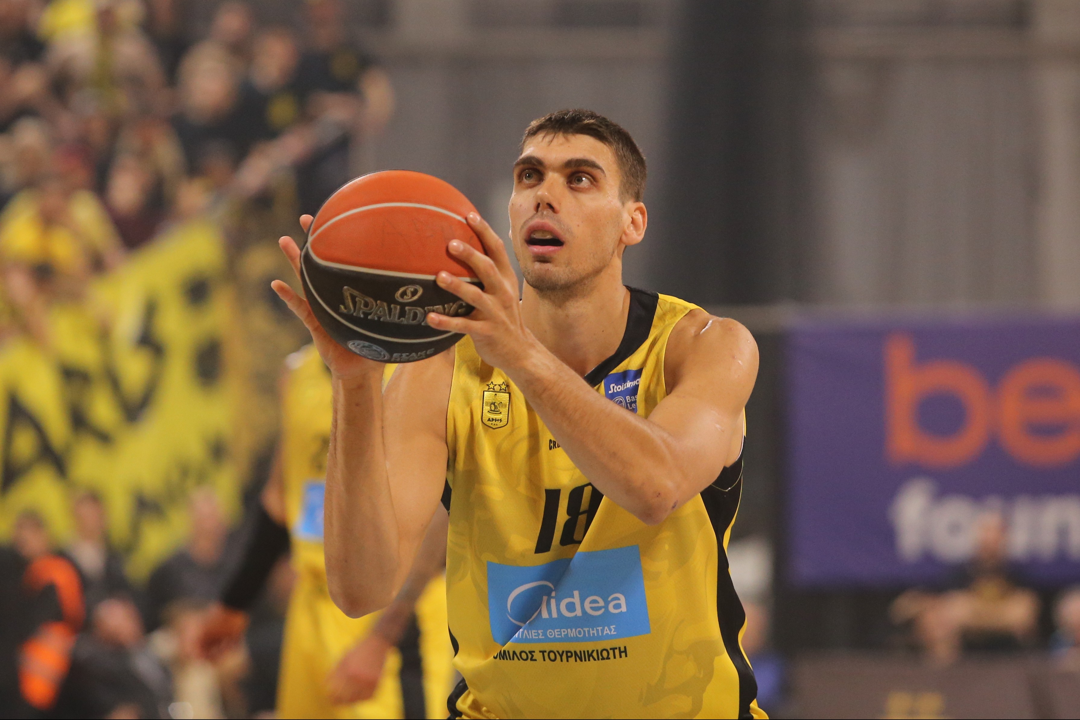 Πλησιάζει στον ΠΑΟΚ ο Νίκος Περσίδης