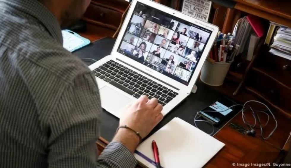 A generic square placeholder image with rounded corners in a figure.