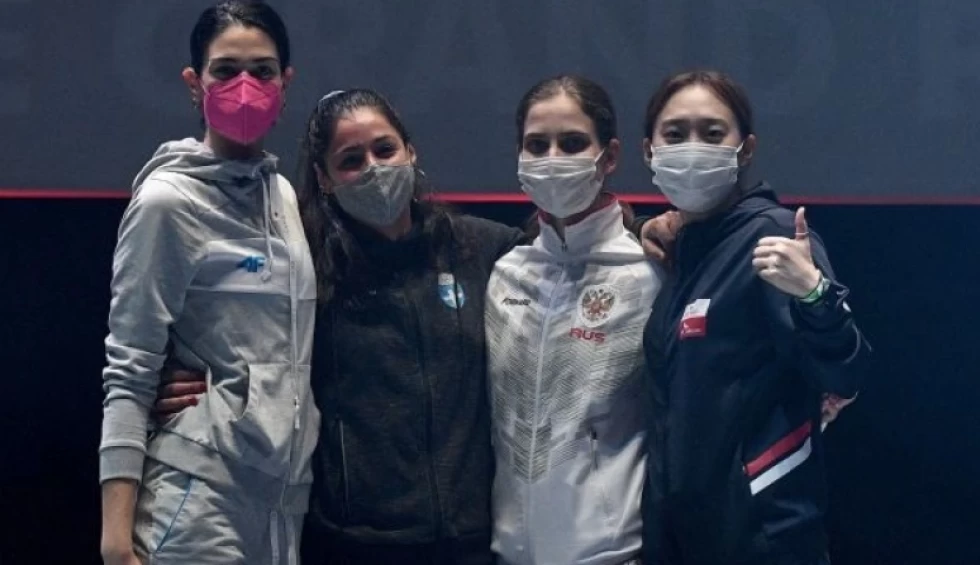 A generic square placeholder image with rounded corners in a figure.