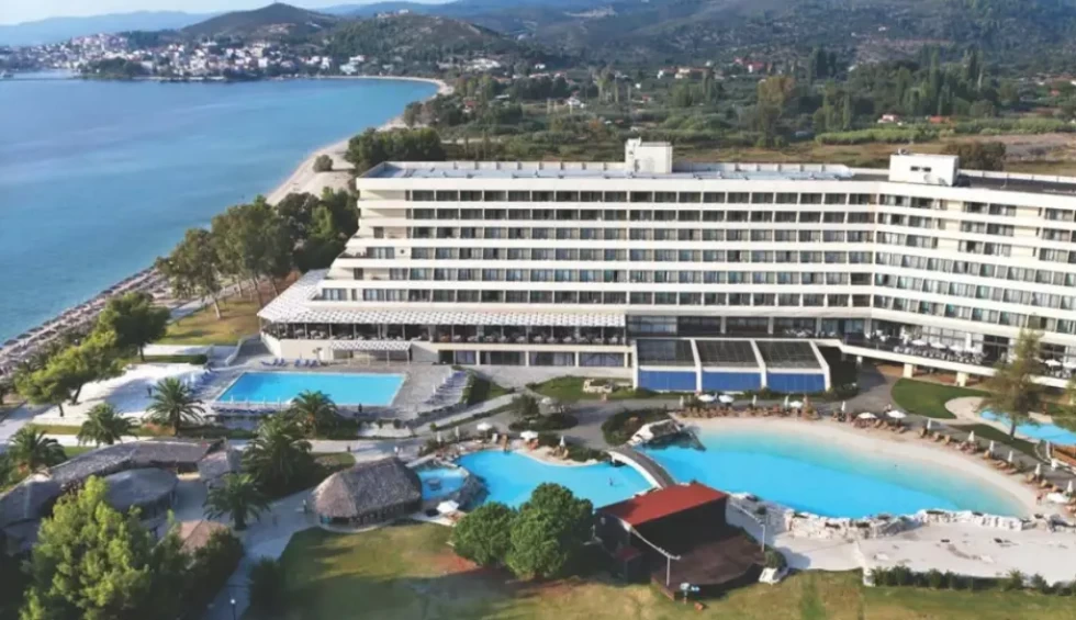 A generic square placeholder image with rounded corners in a figure.