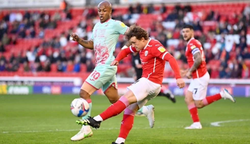 A generic square placeholder image with rounded corners in a figure.