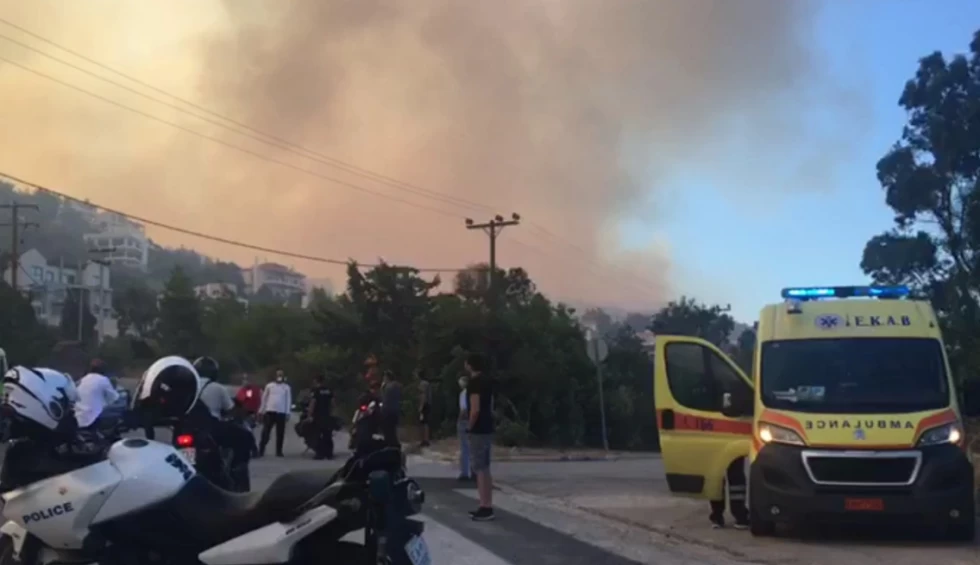 A generic square placeholder image with rounded corners in a figure.