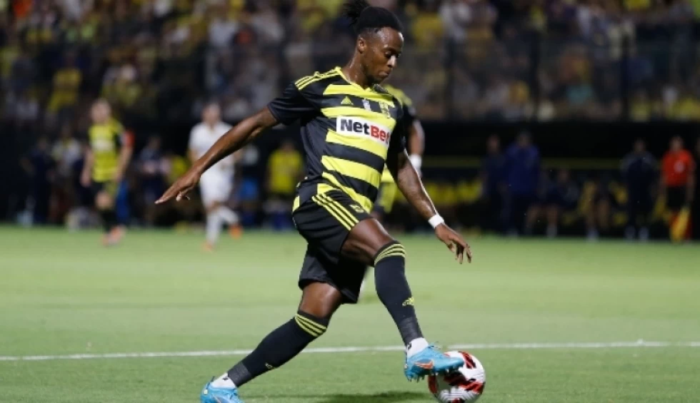 A generic square placeholder image with rounded corners in a figure.