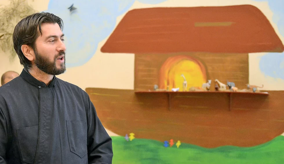 A generic square placeholder image with rounded corners in a figure.