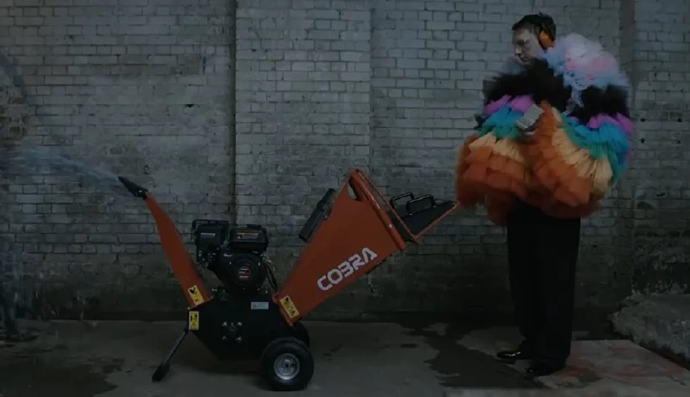 A generic square placeholder image with rounded corners in a figure.