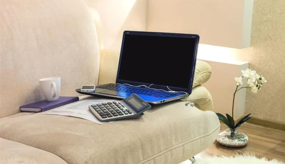 A generic square placeholder image with rounded corners in a figure.