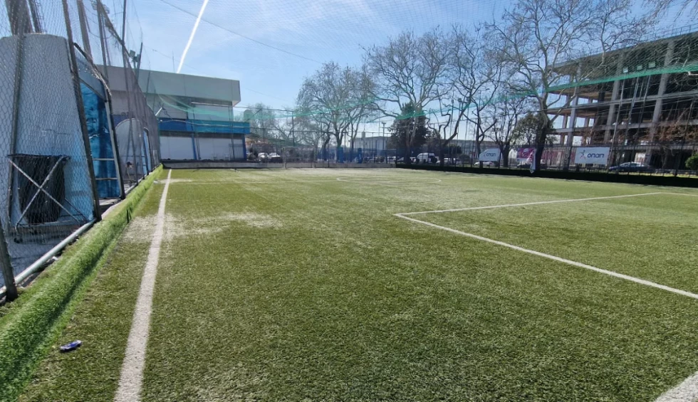 A generic square placeholder image with rounded corners in a figure.