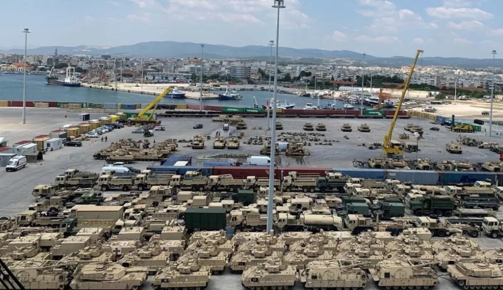 A generic square placeholder image with rounded corners in a figure.