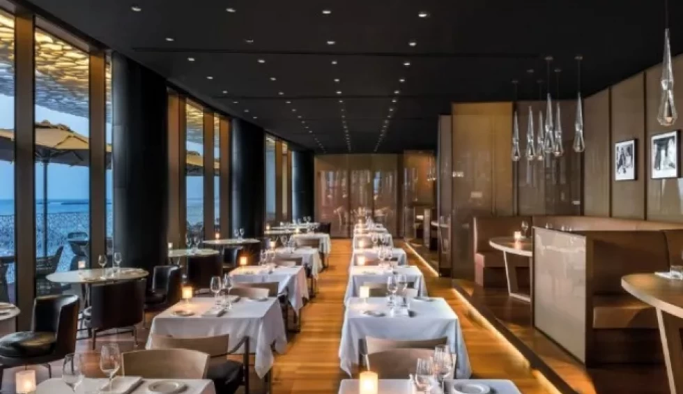 A generic square placeholder image with rounded corners in a figure.