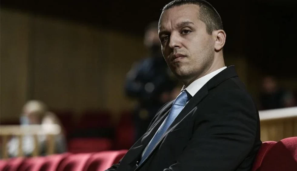 A generic square placeholder image with rounded corners in a figure.