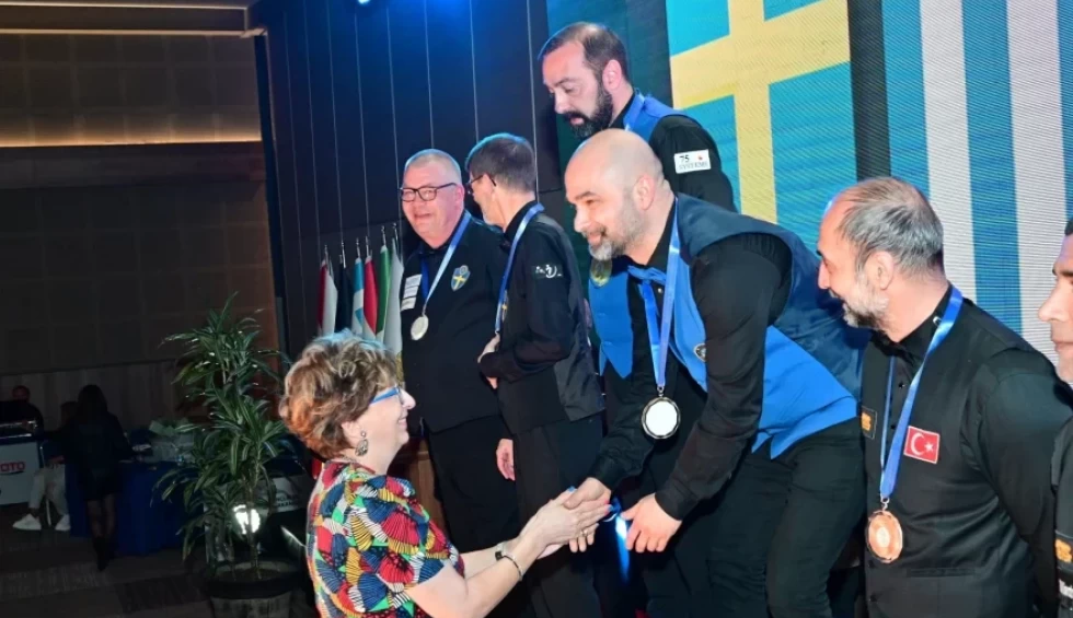 A generic square placeholder image with rounded corners in a figure.