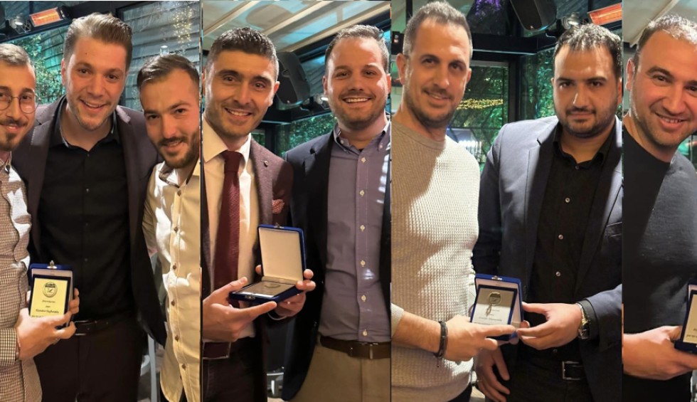 A generic square placeholder image with rounded corners in a figure.