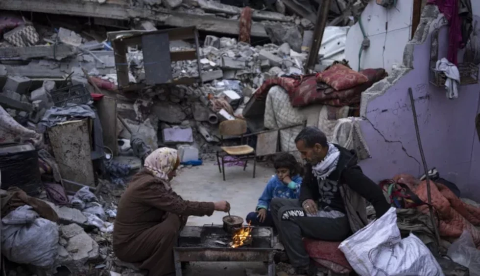 A generic square placeholder image with rounded corners in a figure.