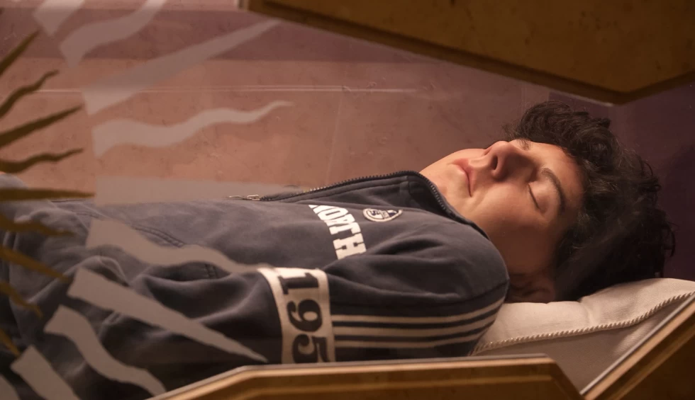 A generic square placeholder image with rounded corners in a figure.