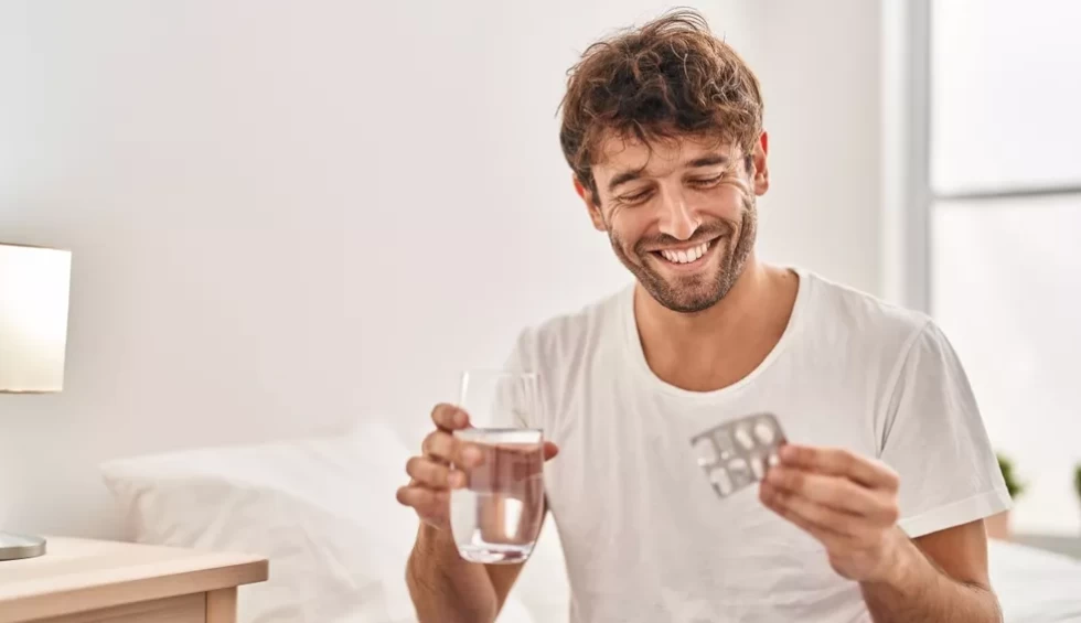 A generic square placeholder image with rounded corners in a figure.