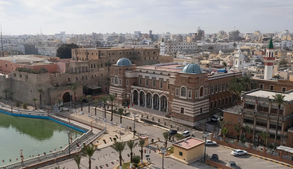 A generic square placeholder image with rounded corners in a figure.