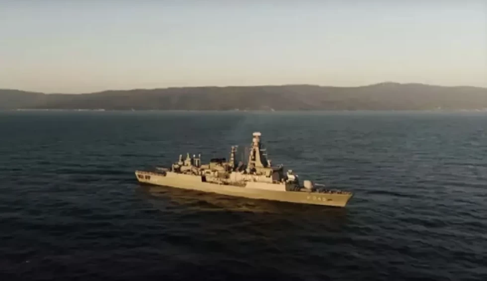 A generic square placeholder image with rounded corners in a figure.