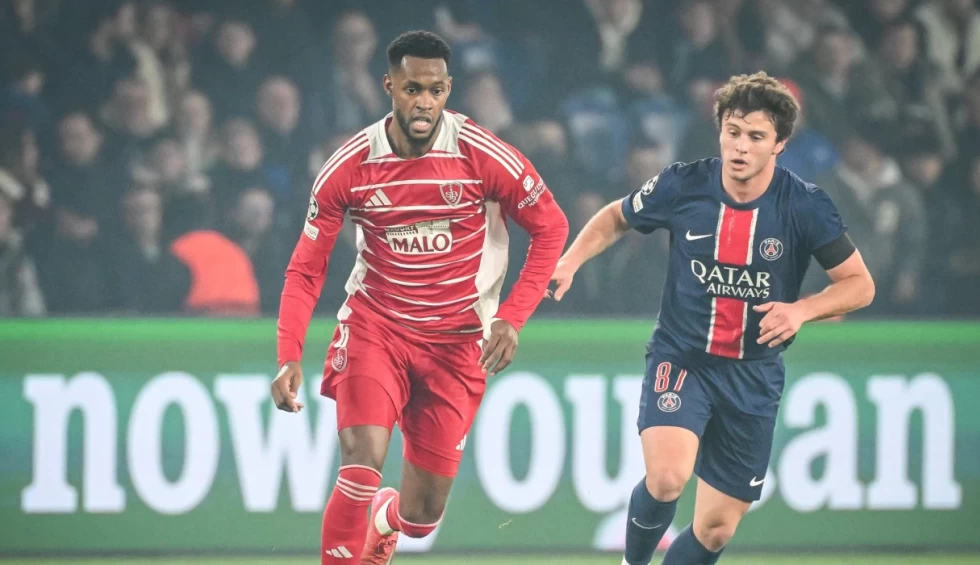 Σοκ στη Γιουνγκ Μπόις: Τραυματίστηκε και δεν παίζει κόντρα στον ΠΑΟΚ ο Εντιμίλσον Φερνάντες!