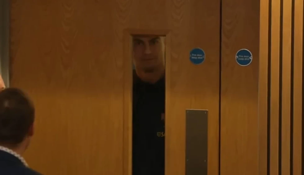 A generic square placeholder image with rounded corners in a figure.