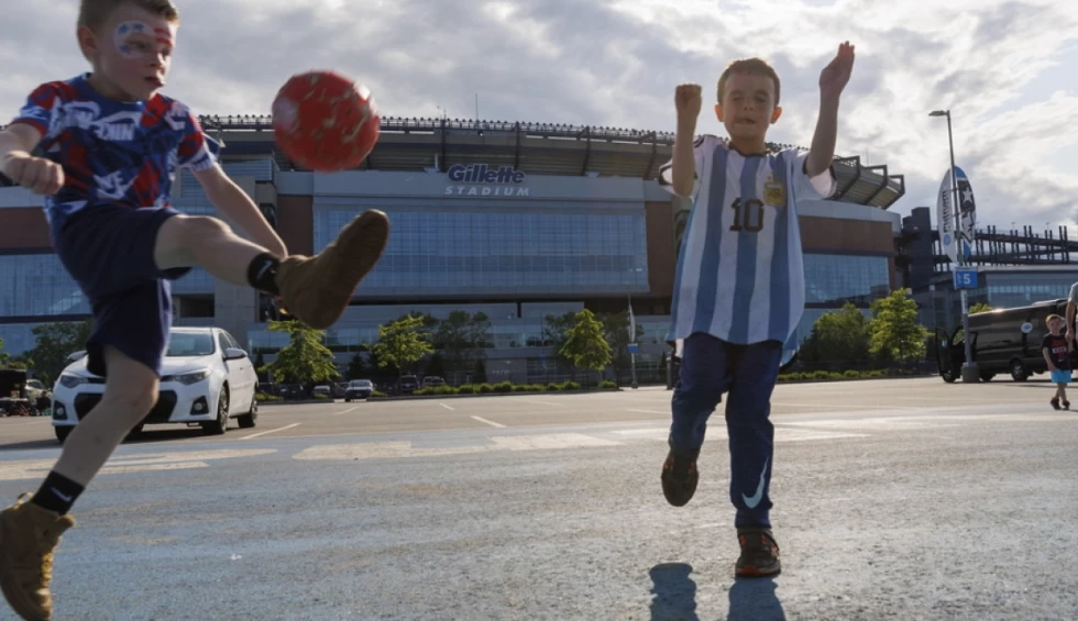 A generic square placeholder image with rounded corners in a figure.