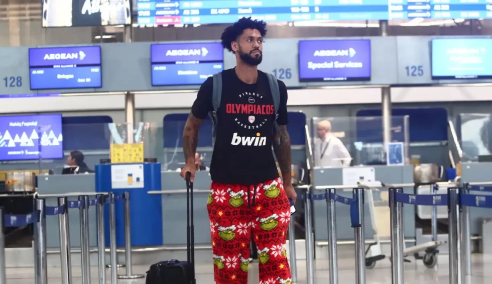 «Fashion icon» ο Τάιλερ Ντόρσεϊ-Εμφανίστηκε με παντελόνι Grinch