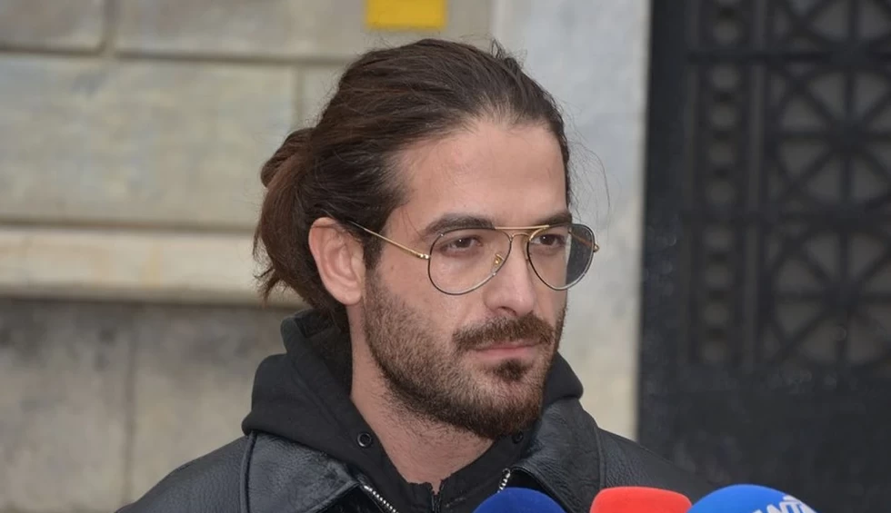 Άρης Μουγκοπέτρος-Ελεύθερος μετά τη μήνυση της συζύγου του: «Όλα θα ειπωθούν στο δικαστήριο»