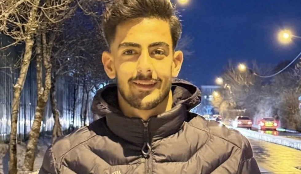 A generic square placeholder image with rounded corners in a figure.