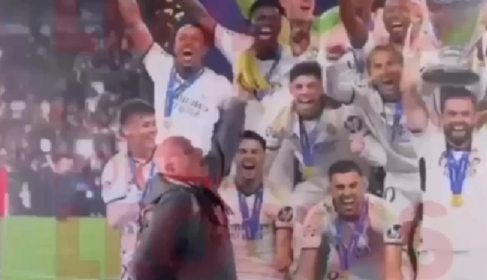 A generic square placeholder image with rounded corners in a figure.