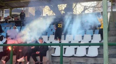 Λουλούδια και δαχτυλίδι στον πάγκο για την ξεχωριστή πρόταση γάμου στην Έδεσσα