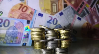 Μπόνους 356 ευρώ ανά μήνα για το 2024 σε όλους τους εργαζόμενους του ΕΟΦ