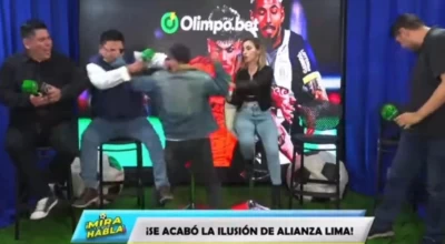 Δημοσιογράφοι πιάστηκαν στα χέρια μετά τον αποκλεισμό της Αλιάνσα Λίμα