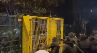 Φιορεντίνα-ΑΕΚ: Ένταση πριν τη σέντρα με οπαδούς της Ένωσης και την Αστυνομία