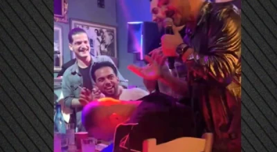 Τραγούδησε πάνω από κοιμισμένο θαμώνα-Ποιος καλλιτέχνης έκανε την «τρολιά» (vid)