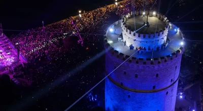 Με φαντασμαγορικό τρόπο υποδέχτηκε η Θεσσαλονίκη το 2026