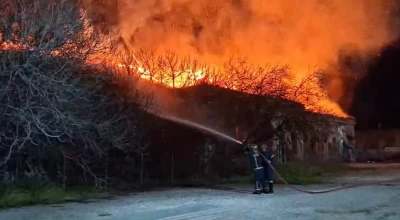 Καλαμαριά: Υπό έλεγχο η φωτιά στο στρατόπεδο Κόδρα