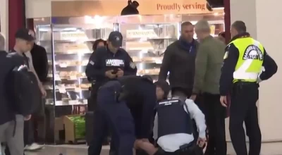 Αθήνα-«Ελ. Βενιζέλος»: Έπεσαν πάνω του επειδή κρατούσε σημαία του Ισραήλ