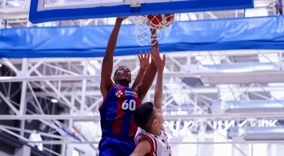 Αυτός είναι ο διάδοχος του Γουεμπανιάμα-Είναι 15 ετών και έχει ύψος 2.09μ!