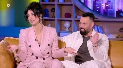 Αποκάλυψη για γνωστό τραγουδιστή: «Βρήκα στο σακάκι του στρινγκάκι και προφυλακτικό» (vid)