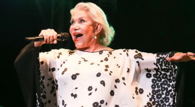 «Μαρινέλλα»: Η ιστορία πίσω από το καλλιτεχνικό ψευδώνυμο