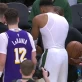 Το' λυσε ο Γιάννης: Πήρε την μπάλα από τους διαιτητές και την έδωσε σε rookie των Λέικερς