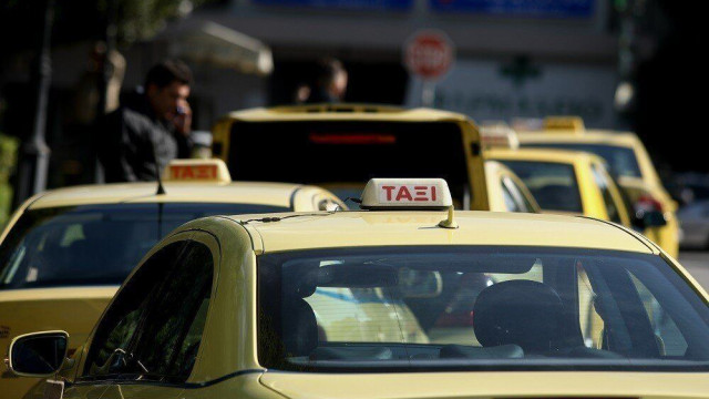 Αθήνα; Μάλωσε με την οδηγό ταξί, τη δάγκωσε και της έκοψε το αυτί